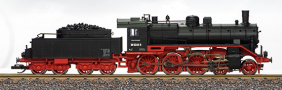 [Lokomotivy] → [Parní] → [BR 38] → 1018315: parní lokomotiva černá s červeným pojezdem