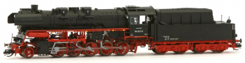 [Lokomotivy] → [Parní] → [BR 58] → 120084: parní lokomotiva černá s červeným pojezdem a s kouřovými plechy