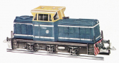 [Lokomotivy] → [Motorov] → [T334] → 545/50/1: dieselov lokomotiva modr s blmi prouky, krmov budka, ern rm a pojezd