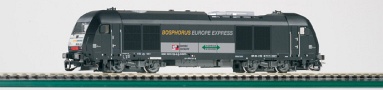 [Lokomotivy] → [Motorové] → [ER 20 Herkules] → 47591: dieselová lokomotiva  černá s logem „Bosphorus Europe Express“