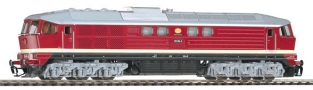 [Lokomotivy] → [Motorové] → [BR 132] → 71420: červená s krémovým pruhem, šedá střecha, černý pojezd