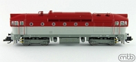 [Lokomotivy] → [Motorové] → [T478.3 „Brejlovec”] → CD-754-061: dieselová lokomotiva červená-bílá se světlešedým pojezdem