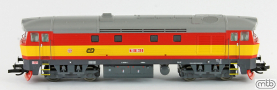 [Lokomotivy] → [Motorové] → [T478.1 „Bardotka”] → CD-751-184: dieselová lokomotiva červená se žlutým výstražným pruhem, šedý rám a pojezd