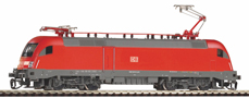 [Lokomotivy] → [Elektrické] → [BR 182 Taurus] → 47438: elektrická lokomotiva červená s šedým rámem a střechou
