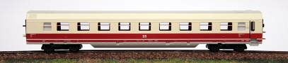 [Lokomotivy] → [Motorové vozy a jednotky] → [BR 175] → 18162: vložený vůz červený-slonová kost VMe pro motorovou jednotku BR 675