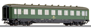 [Osobní vozy] → [Rychlíkové] → [typ 38] → 16941: zelený s šedou střechou 2. tř.