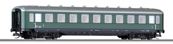 [Osobní vozy] → [Rychlíkové] → [typ 38] → 01596: zelený s černou střechou 2. tř., bufetový vůz