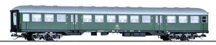 [Osobní vozy] → [Rychlíkové] → [typ Silberling] → 01724: osobní vůz zelený se stříbrnou střechou 2. tř.