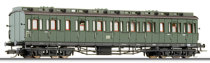 [Osobní vozy] → [Spěšné a osobní] → [4-osé oddílové] → 01563: zelený s černou střechou a brzdařskou budkou pruské konstrukce