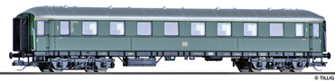 [Osobní vozy] → [Spěšné a osobní] → [4-osé spěšné] → 13360: osobní vůz zelený se stříbrnou střechou 1. tř.