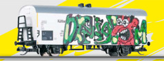 [Nákladní vozy] → [Kryté] → [2-osé chladicí, pivní a reklamní] → 14017G: bílý s šedou střechou, graffiti
