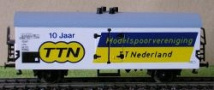 [Nákladní vozy] → [Kryté] → [2-osé chladicí, pivní a reklamní] → 760: bílý s šedou střechou „10 let TT Nederland”
