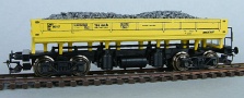 [Nákladní vozy] → [Speciální] → [4-osé pracovní Ua] → 4468-7: nákladní vůz oboustranně výsypný žlutý s černým pojezdem a s nákladem „TSS Hulín“