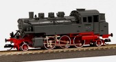[Lokomotivy] → [Parní] → [BR 64] → 3015: parní lokomotiva černá s červeným pojezdem, fotonátěr