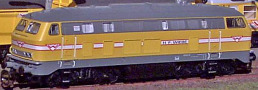 [Lokomotivy] → [Motorové] → [BR 218] → 500248: žlutá-šedá s černým pojezdem ″Wiebe″