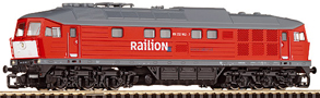 [Lokomotivy] → [Motorové] → [BR 132] → 36206: dieselová lokomotiva červená s šedou střechou, černý pojezd, „Railion“