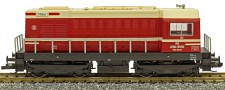 [Lokomotivy] → [Motorové] → [BR 107] → 01568: dieselová lokomotiva červená s krémovou střechou, černým rámem a pojezdem