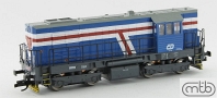 [Lokomotivy] → [Motorové] → [T466.2/T448.0] → TT740 420 : dieselová lokomotiva modrá s černým pojedem, šedá střecha