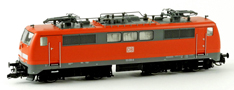[Lokomotivy] → [Elektrické] → [BR 242] → 33120: elektrická lokomotiva červená s šedým rámem, polopantografy