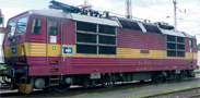 [Lokomotivy] → [Elektrické] → [BR 180/BR 230] → 32905: červená se žlutým výstražným pásem