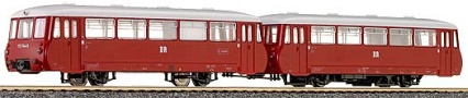 [Lokomotivy] → [Motorové vozy a jednotky] → [BR 172] → 02840: červený motorový vůz BR 172 s řídícím vozem BR 172.6