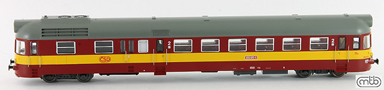 [Lokomotivy] → [Motorové vozy a jednotky] → [M286 (850,851)] → CSD 850 015: motorový vůz červený s výstražným žlutým pruhem