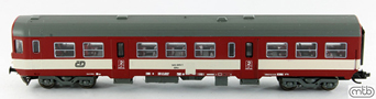 [Lokomotivy] → [Motorové vozy a jednotky] → [M273.2 (842)] → ČD 943 002: řídící vůz červený-slonová kost s šedou střechou