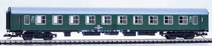[Osobní vozy] → [Rychlíkové] → [typ Halberstadt] → 210181: zelený s šedou střechou 1. tř.