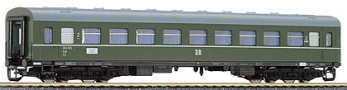 [Osobní vozy] → [Spěšné a osobní] → [4-osé modernizované] → 01569: zelený s bílou linkou pod okny modernizovaný 2. tř.