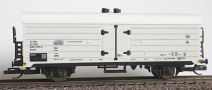 [Nákladní vozy] → [Kryté] → [2-osé chladicí, pivní a reklamní] → M1118: bílý s pruhy a s šedou střechou
