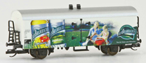 [Nákladní vozy] → [Kryté] → [2-osé chladicí, pivní a reklamní] → 500884: chladicí vůz bílý s reklamním potiskem „Bad Brambacher“