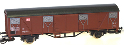 [Nákladní vozy] → [Kryté] → [2-osé Gbs] → 476: krytý nákladní vůz červenohnědý s šedou střechou