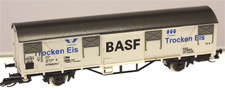 [Nákladní vozy] → [Kryté] → [2-osé Gbs] → 475: krytý nákladní vůz bílý s černou střechou „BASF Trockeneis“