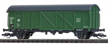 [Nákladní vozy] → [Kryté] → [2-osé ostatní] → 32102: krytý nákladní vůz zelený s černou střechou do pracovního vlaku