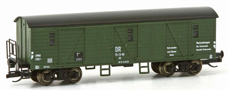 [Nákladní vozy] → [Kryté] → [4-osé ostatní] → 23280: krytý nákladní vůz zelený s černou střechou