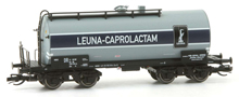 [Nákladní vozy] → [Cisternové] → [4-osé s lávkou Ra] → 51524: kotlový vůz šedý s modrým pruhem „LEUNA-CAPROLACTAM“