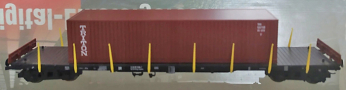 [Nákladní vozy] → [Nízkostěnné] → [4-osé plošinové Rgs] → 01205: nákladní plošinový vůz s kontejnerem 40′ „Triton“