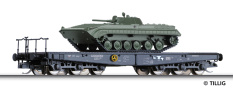 [Nákladní vozy] → [Nízkostěnné] → [6-osé plošinové] → 15615 E: černý s nákladem tanku BMP 1A1 (Ost) německé armády