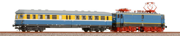 [Soupravy] → [S lokomotivou] → 01476: set lokomotivy E 11 a řídícím vozem E 5 ″Leipziger S-Bahn″