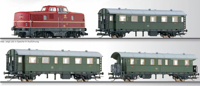 [Soupravy] → [S lokomotivou] → 01426: set dieselové lokomotivy V80 a tří osobních vozů